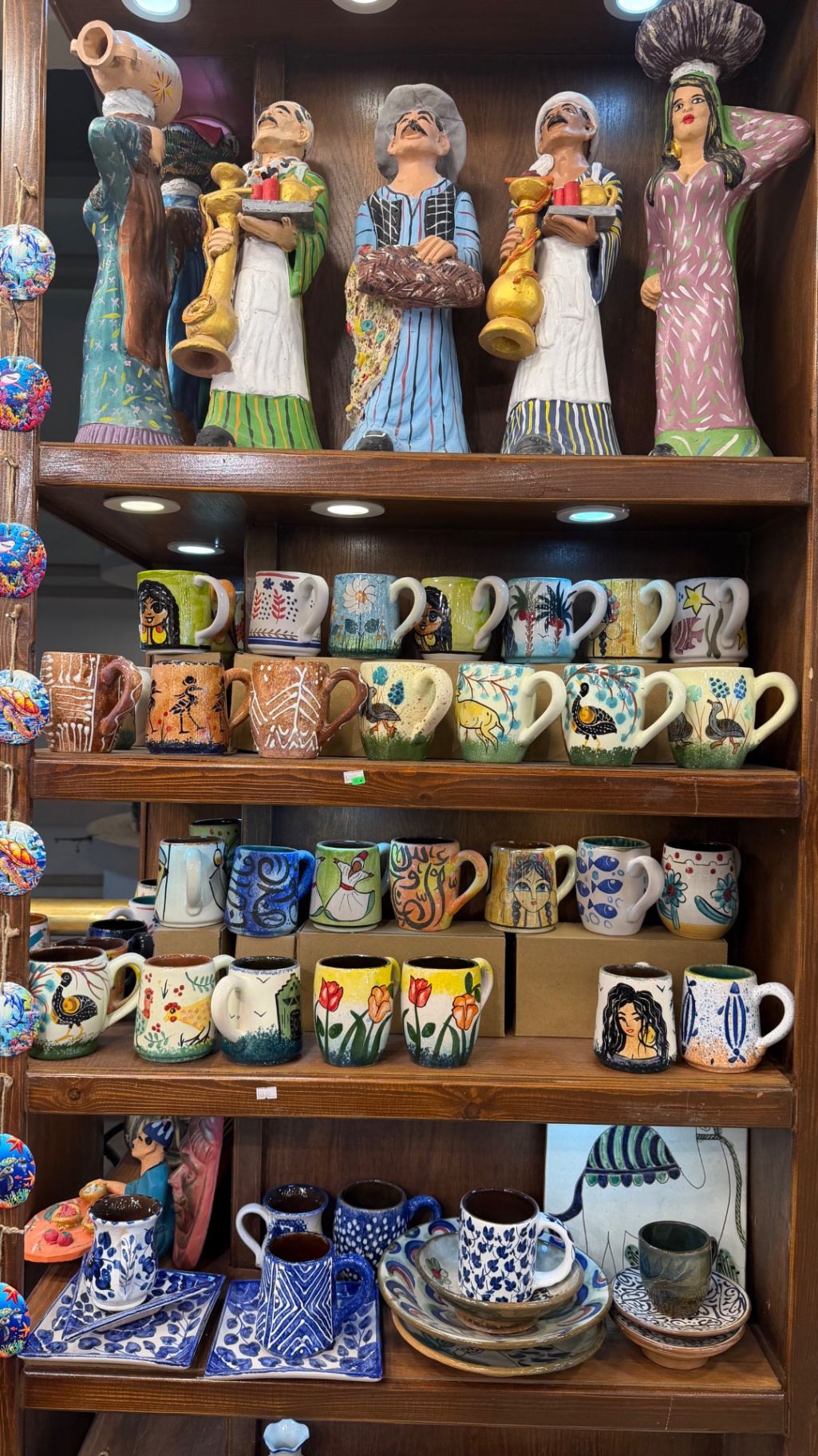 Ceramiche e statuette artigianali egiziane